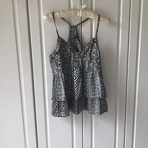 Gorgeous black and white print tank top